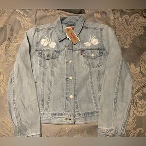 NEW Women’s Levi’s Original Trucker Jacket
